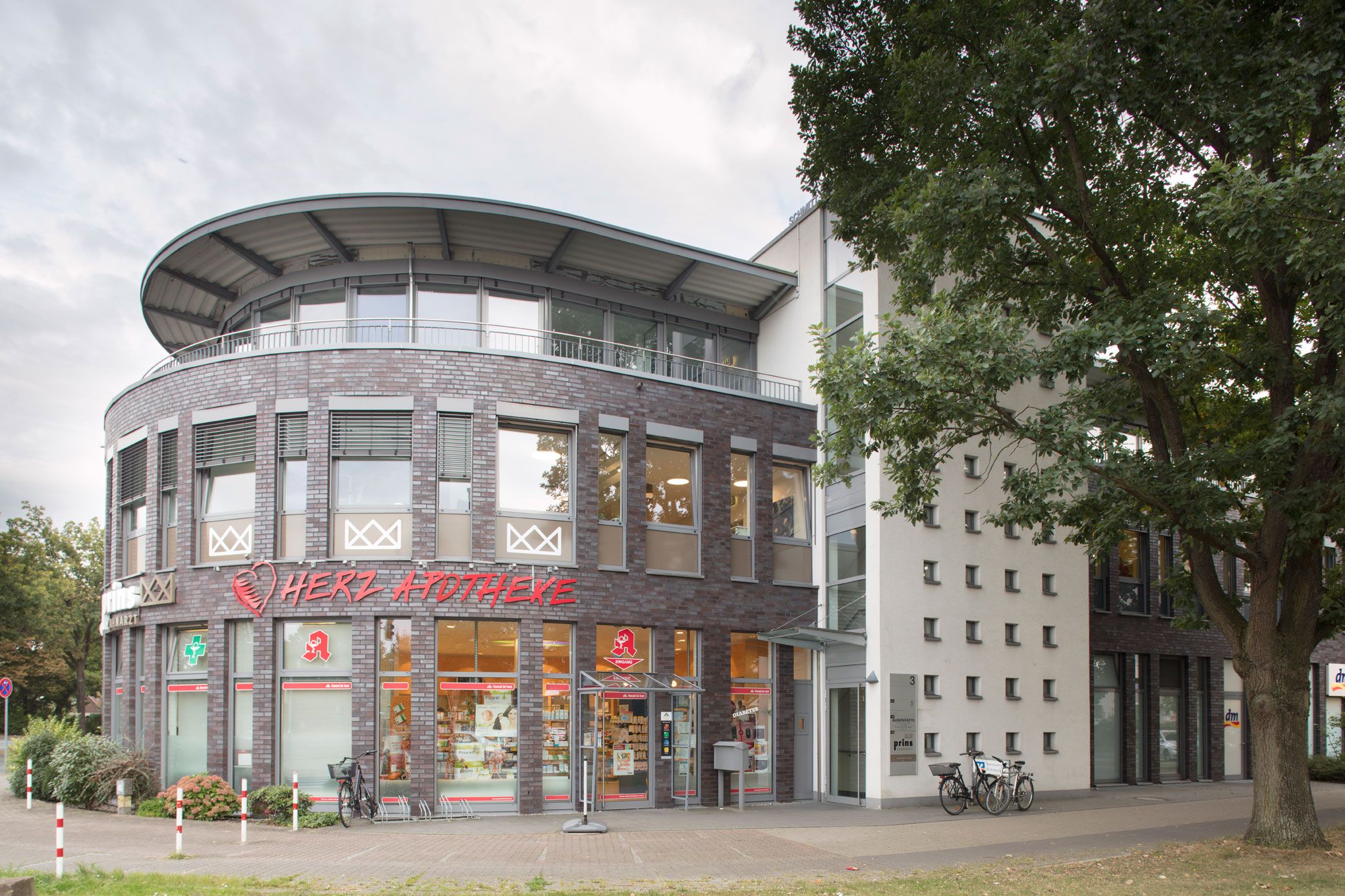 Außenansicht Herz Apotheke Langenhagen